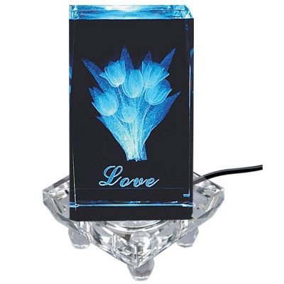 Kristallkub Love 8cm med ljusbox i fasetterat glas inklusive adapter, vit ljus 7x7 cm